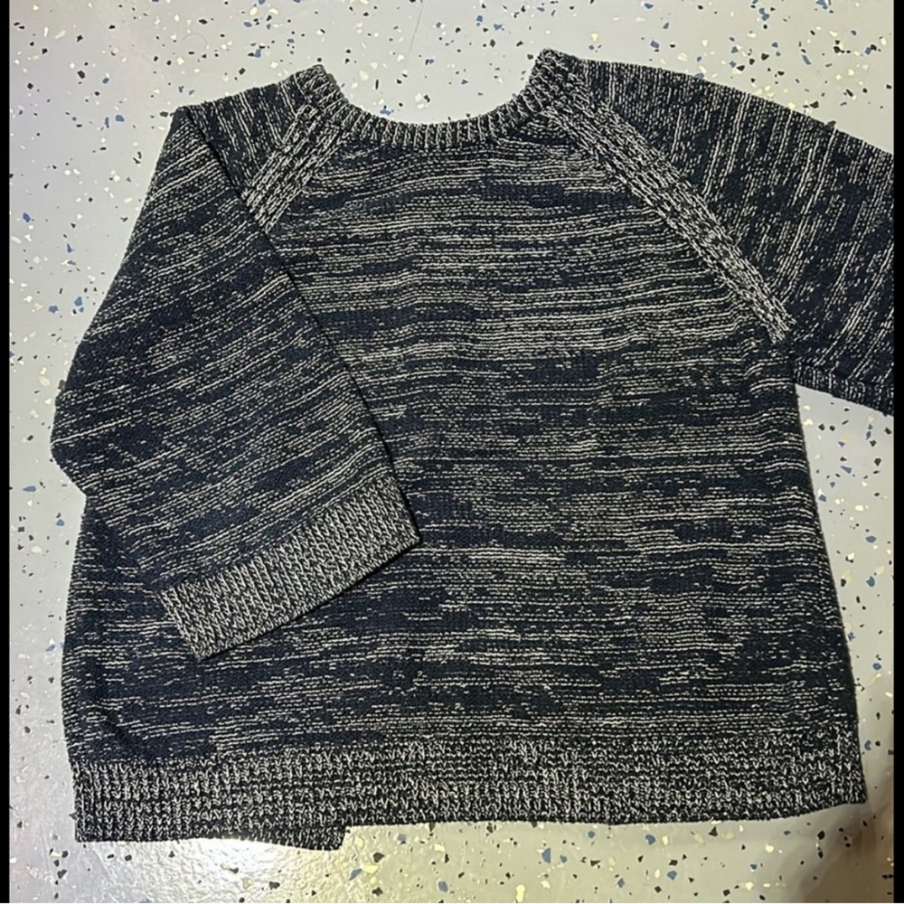 Like new Massimo Dutti women’s sweater size S fits like M